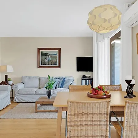 Appartamento In With A Pool And Parking