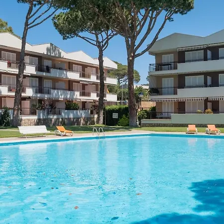 Appartamento In With A Pool And Parking